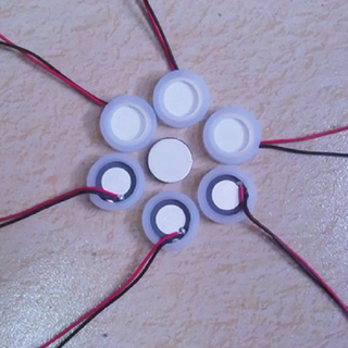 Piezoelectric ceramic for tooth cleaning and medical atomizer